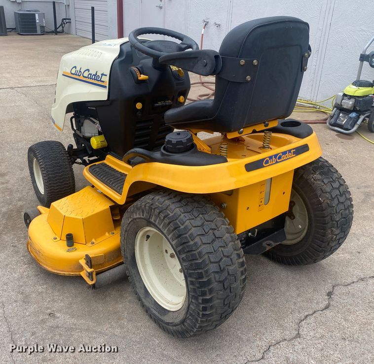 image for item IG9904 2007 Cub Cadet GT1554  lawn mower