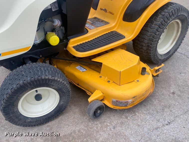 image for item IG9904 2007 Cub Cadet GT1554  lawn mower