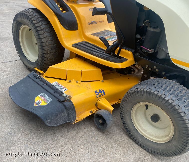 image for item IG9904 2007 Cub Cadet GT1554  lawn mower