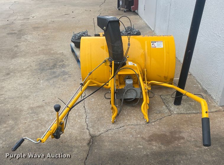 image for item IG9904 2007 Cub Cadet GT1554  lawn mower