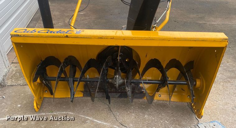 image for item IG9904 2007 Cub Cadet GT1554  lawn mower