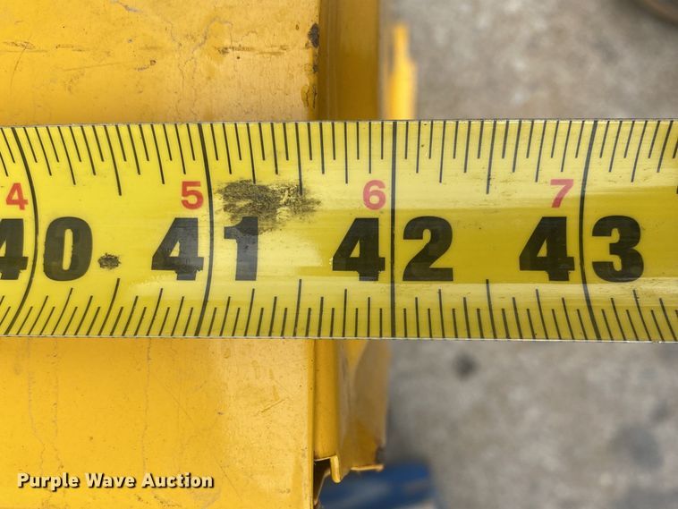 image for item IG9904 2007 Cub Cadet GT1554  lawn mower