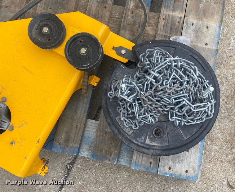 image for item IG9904 2007 Cub Cadet GT1554  lawn mower