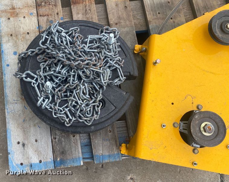 image for item IG9904 2007 Cub Cadet GT1554  lawn mower