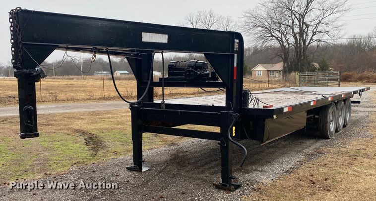 image for item IG9921 1988 Holden Industries GHD 2824  equipment trailer