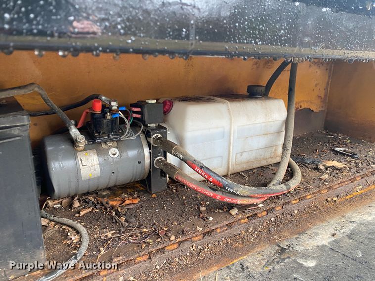 image for item IG9921 1988 Holden Industries GHD 2824  equipment trailer