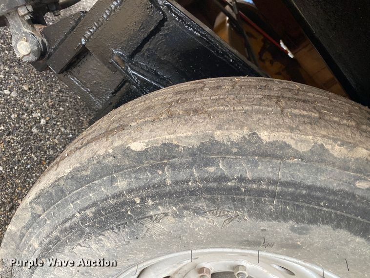 image for item IG9921 1988 Holden Industries GHD 2824  equipment trailer