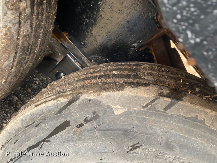 image for item IG9921 1988 Holden Industries GHD 2824  equipment trailer