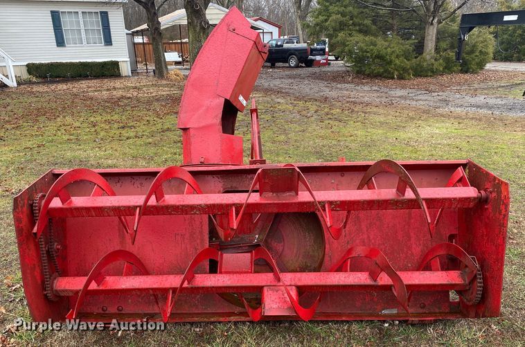 image for item IG9922 International Harvester 80  snow blower