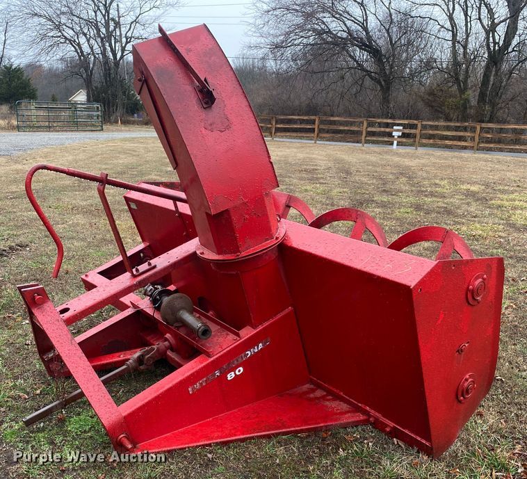 image for item IG9922 International Harvester 80  snow blower