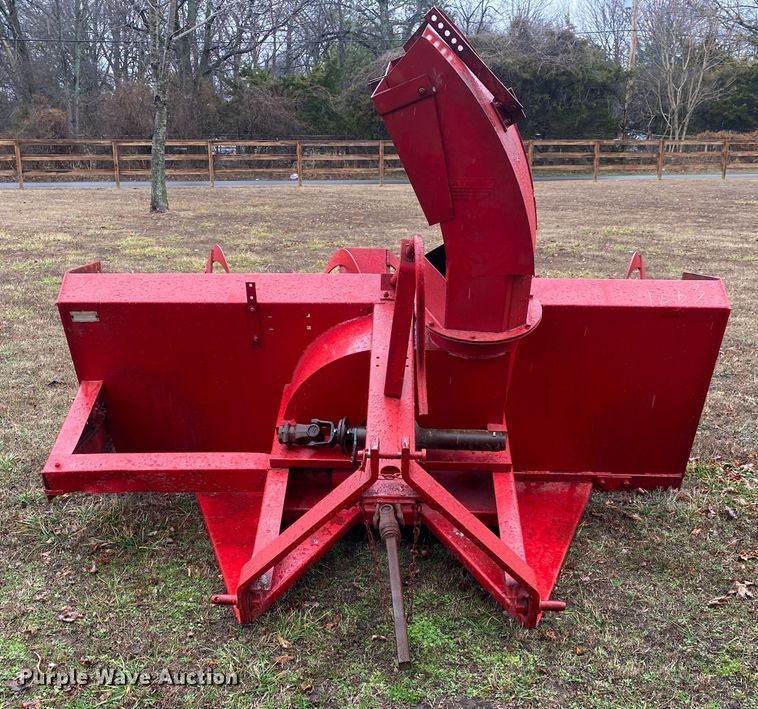 image for item IG9922 International Harvester 80  snow blower