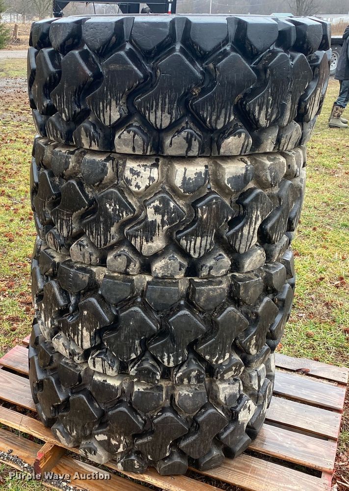 image for item IG9923 (4) Bobcat 12-16.5 NHS skid steer tires