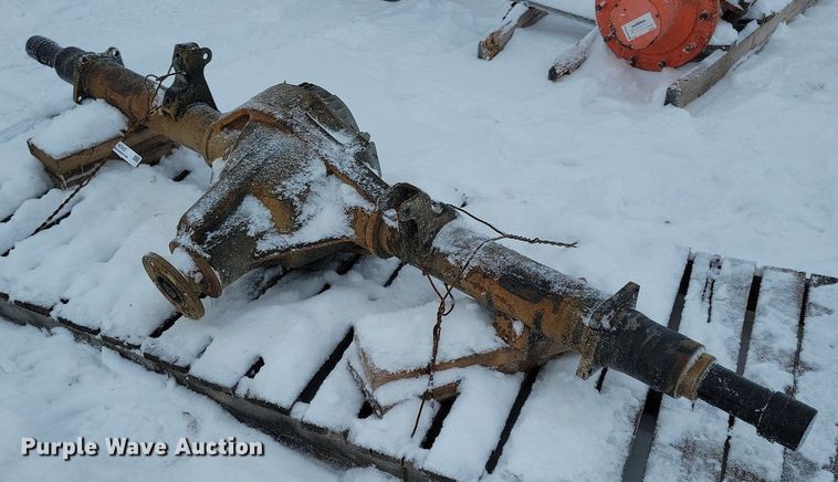 image for item IO9322 2013 Ford F350  axle