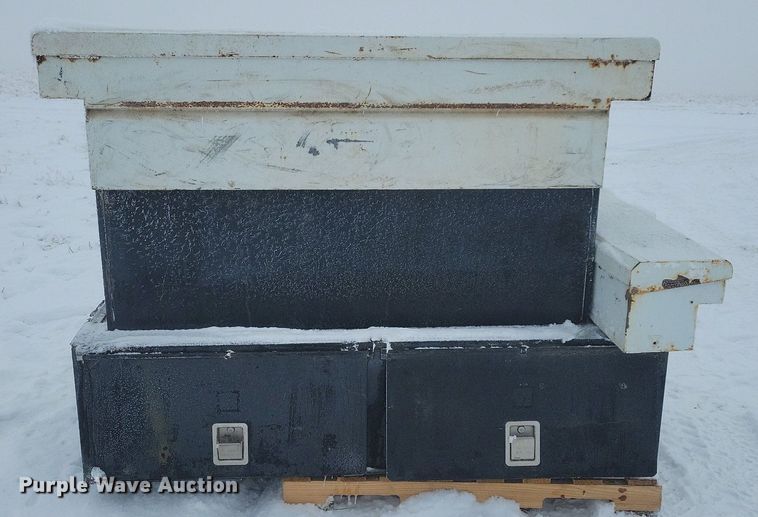 image for item IO9324 (5) toolboxes