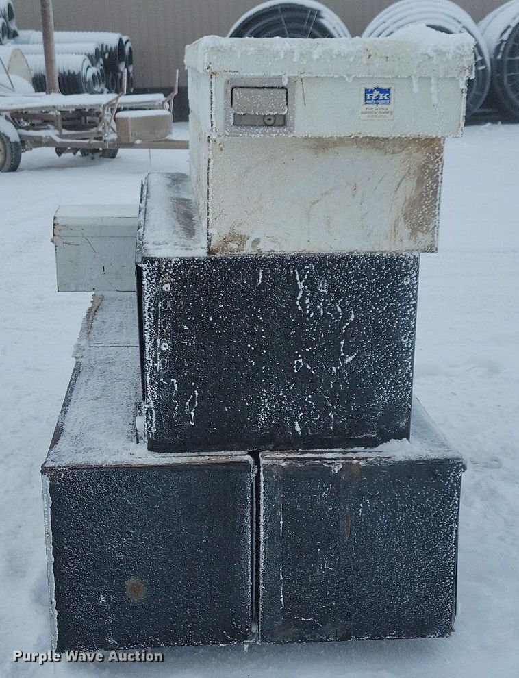 image for item IO9324 (5) toolboxes