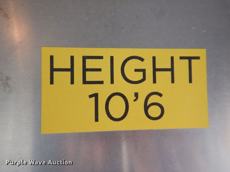 image for item IO9336 2007 Freightliner MT55  delivery truck