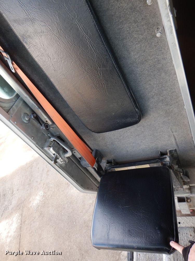 image for item IO9336 2007 Freightliner MT55  delivery truck