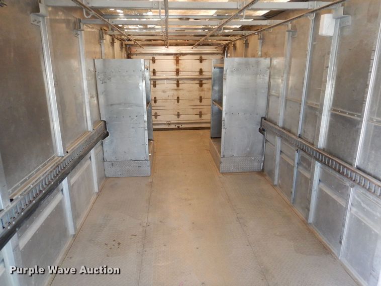 image for item IO9336 2007 Freightliner MT55  delivery truck