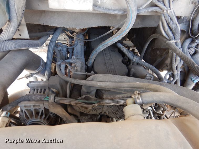 image for item IO9336 2007 Freightliner MT55  delivery truck