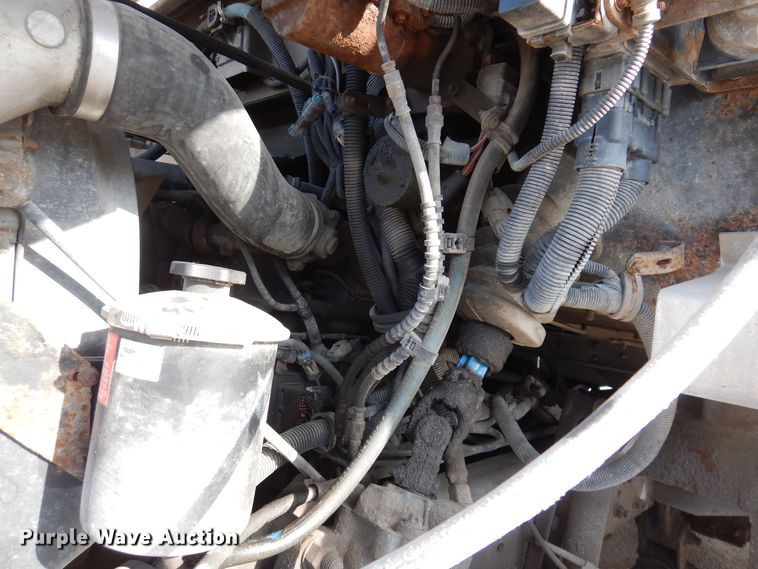 image for item IO9336 2007 Freightliner MT55  delivery truck