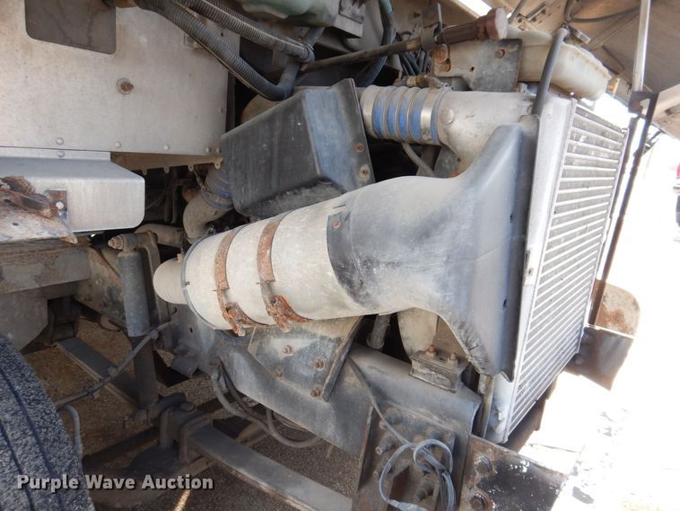 image for item IO9336 2007 Freightliner MT55  delivery truck