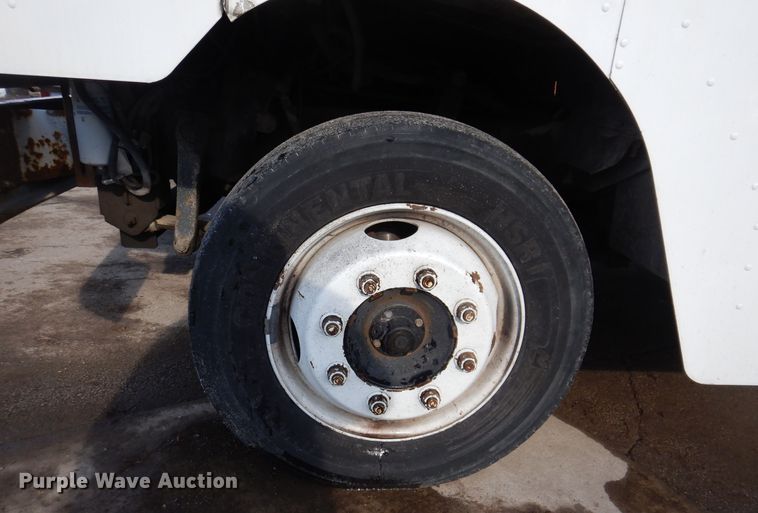 image for item IO9336 2007 Freightliner MT55  delivery truck