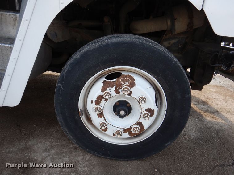 image for item IO9336 2007 Freightliner MT55  delivery truck