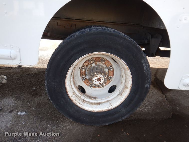 image for item IO9336 2007 Freightliner MT55  delivery truck