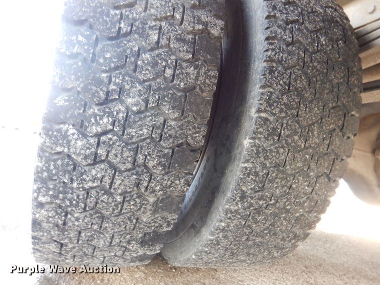 image for item IO9336 2007 Freightliner MT55  delivery truck