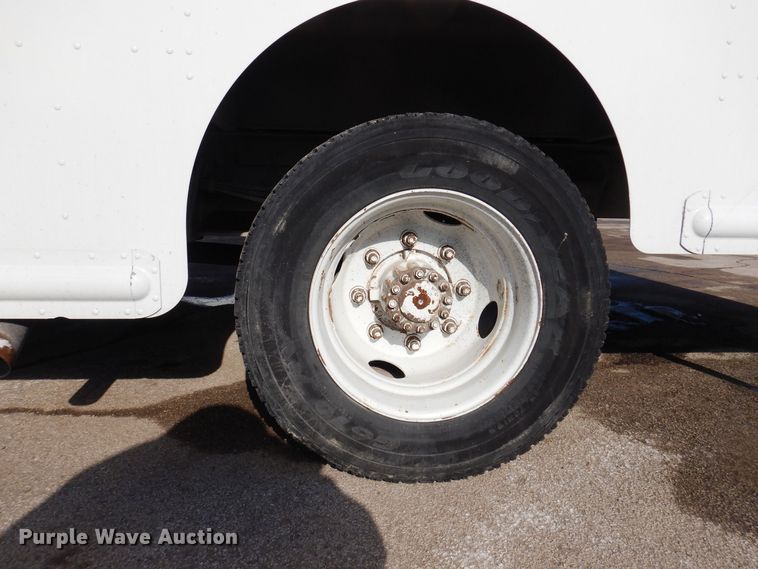 image for item IO9336 2007 Freightliner MT55  delivery truck