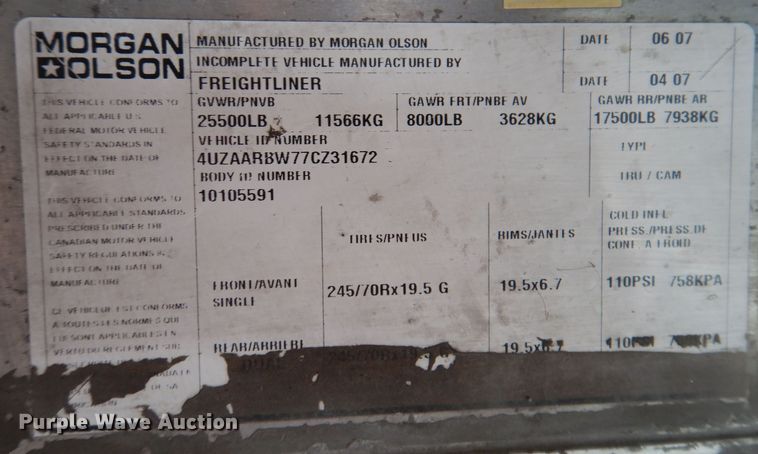 image for item IO9336 2007 Freightliner MT55  delivery truck