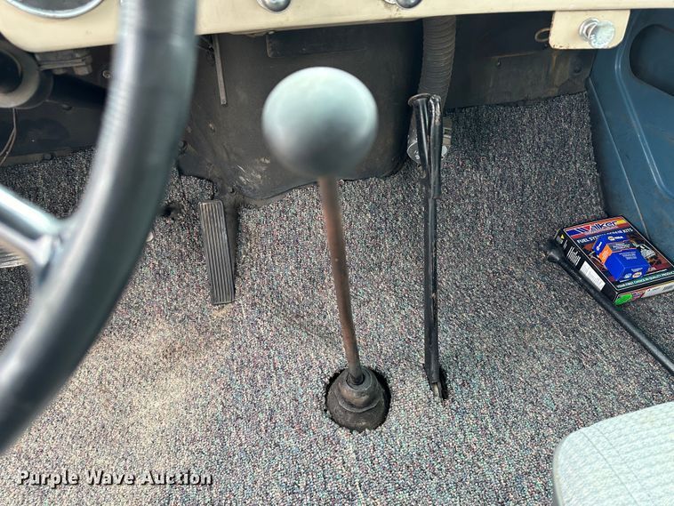 image for item JD9614 1953 International R130  dump flatbed truck