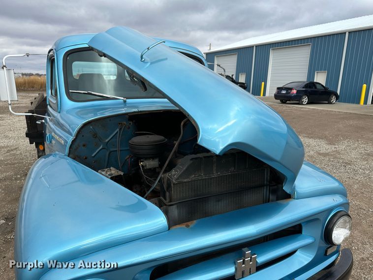 image for item JD9614 1953 International R130  dump flatbed truck