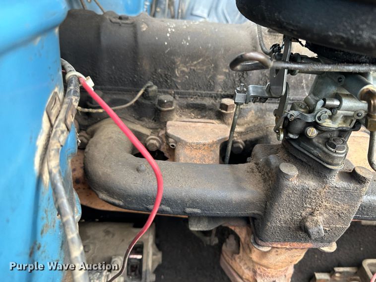 image for item JD9614 1953 International R130  dump flatbed truck