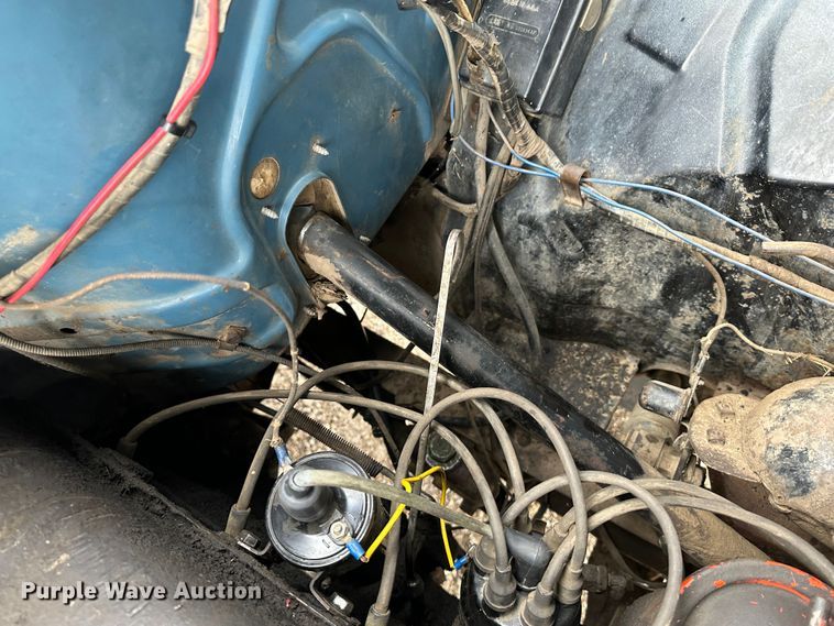 image for item JD9614 1953 International R130  dump flatbed truck