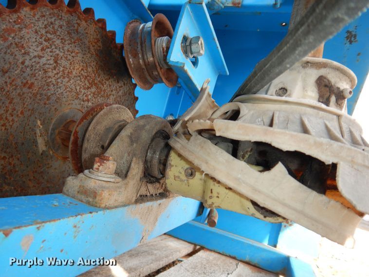 image for item JQ9916 Goossen  bale chopper