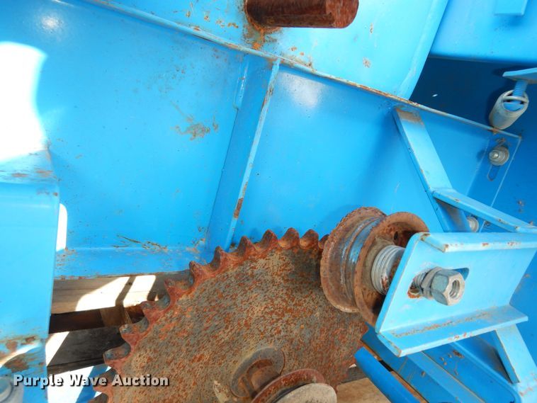 image for item JQ9916 Goossen  bale chopper