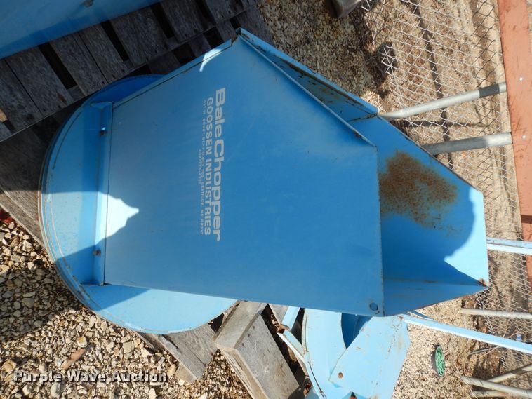 image for item JQ9916 Goossen  bale chopper