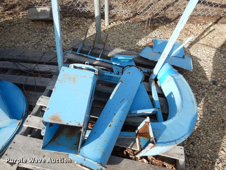 image for item JQ9916 Goossen  bale chopper