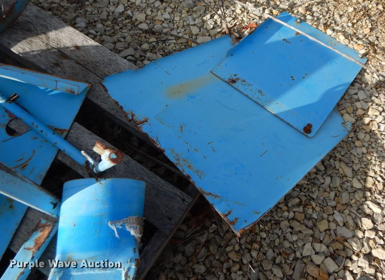 image for item JQ9916 Goossen  bale chopper