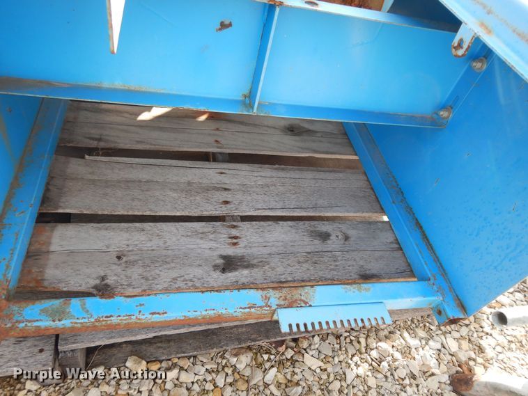 image for item JQ9916 Goossen  bale chopper