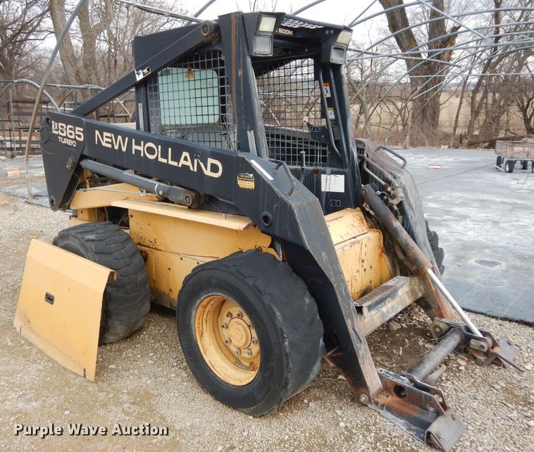 image for item JQ9917 1996 New Holland LX865  skid steer loader