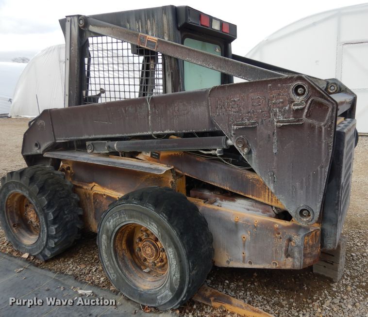 image for item JQ9917 1996 New Holland LX865  skid steer loader