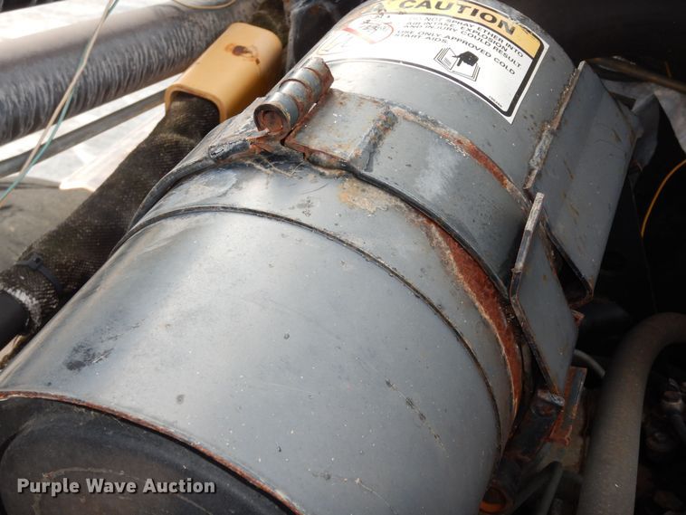 image for item JQ9917 1996 New Holland LX865  skid steer loader