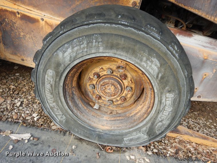 image for item JQ9917 1996 New Holland LX865  skid steer loader