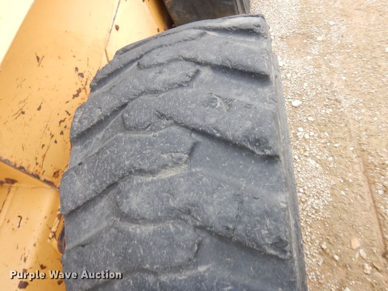 image for item JQ9917 1996 New Holland LX865  skid steer loader