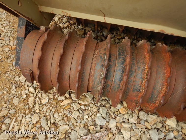 image for item JQ9918 Land Pride  seeder