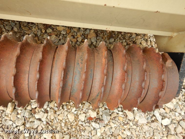 image for item JQ9918 Land Pride  seeder