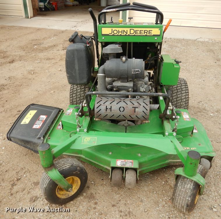 image for item JQ9923 2015 John Deere 652R  ZTR lawn mower