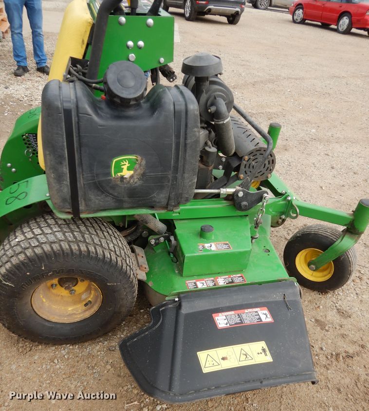 image for item JQ9923 2015 John Deere 652R  ZTR lawn mower